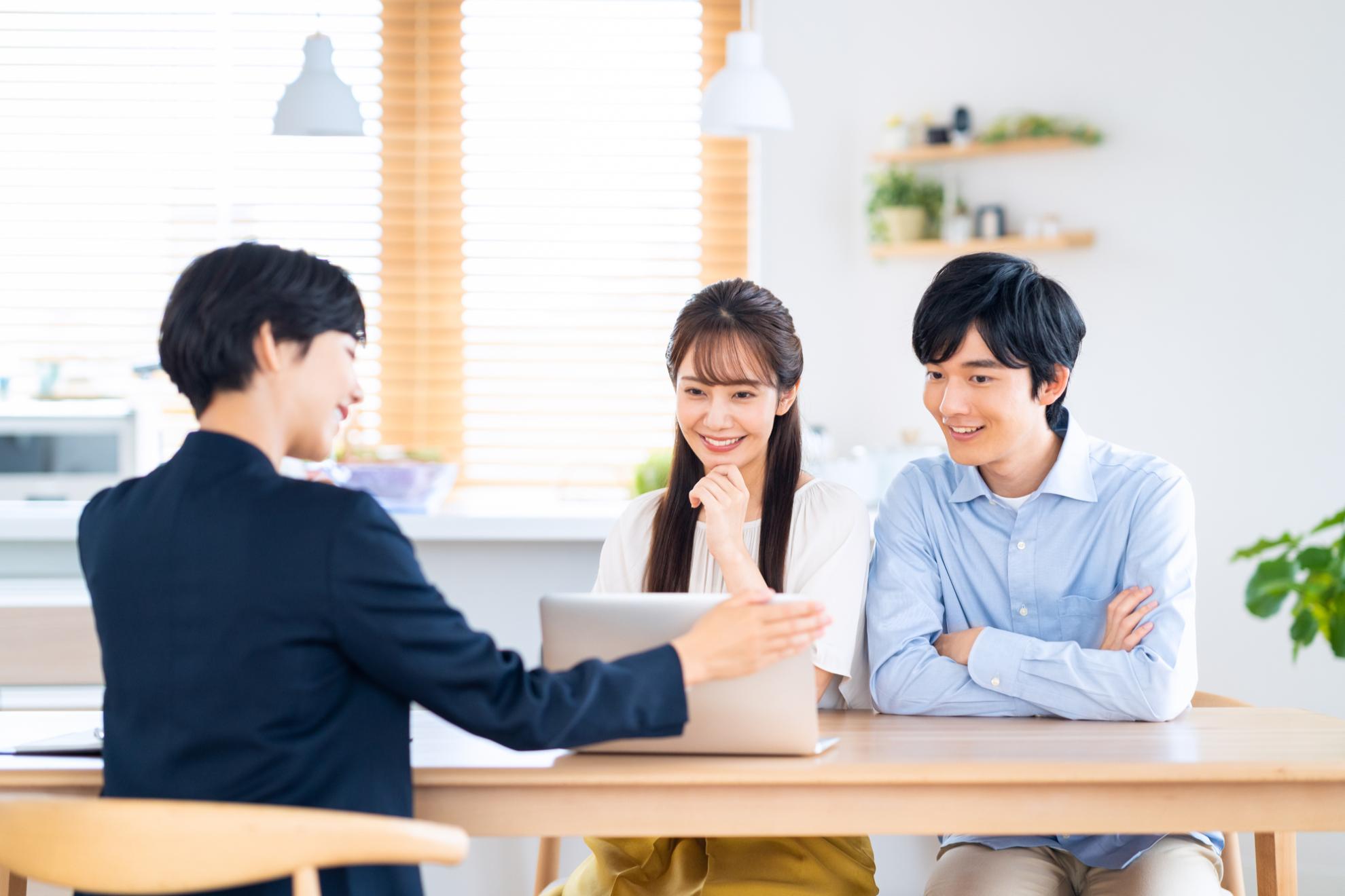 FPに話を聞くカップル