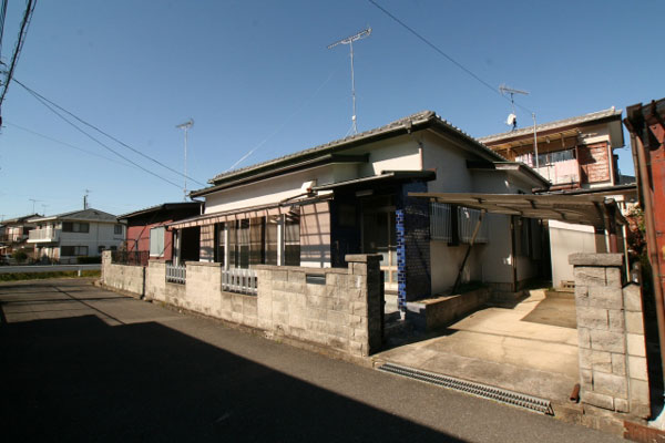 古家や廃棄物は取り除いておく 古い家