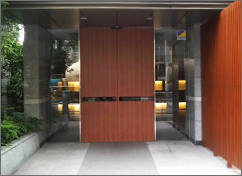 マンションエントランス